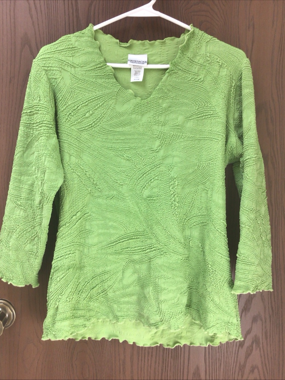 Haystacks Apple Green Textured V-Neck Women's Blouse, sz M